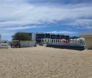 Каролино-бугаз Гудзон клаб пляж фото 15 мая