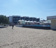 Каролино-Бугаз отель Гудзон клаб пляж фото