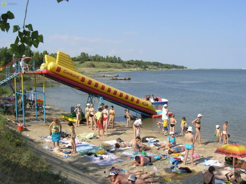Курорт Сергеевка пляж водные развлечения на берегу лимана фото